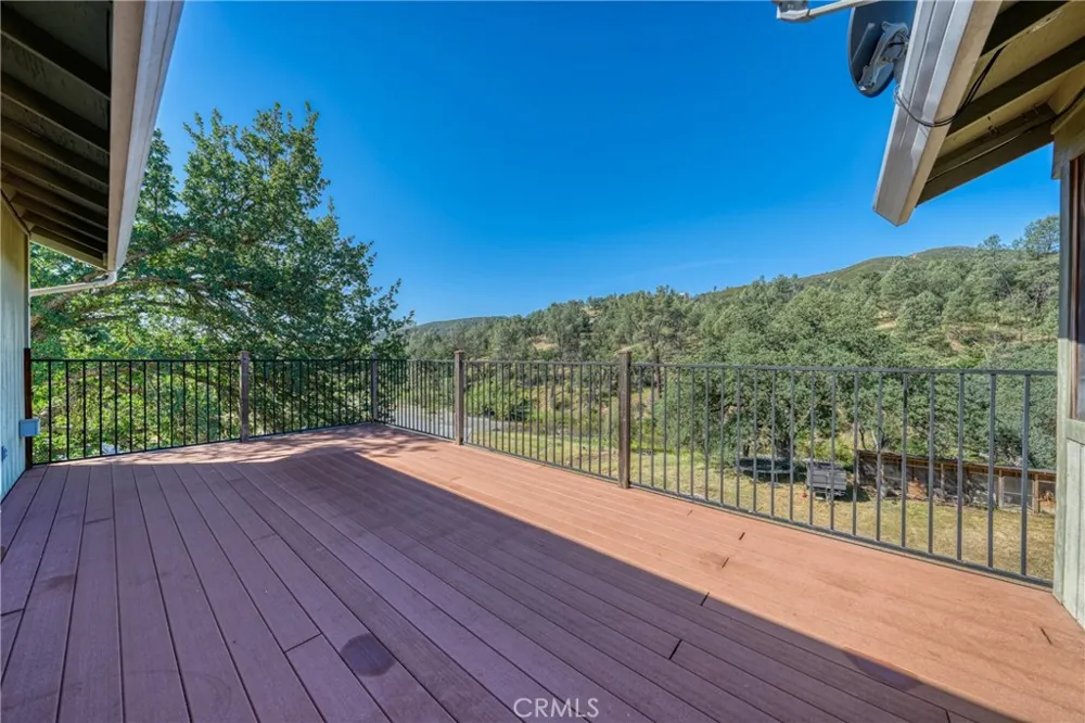 3409 Wolf Creek Clearlake Oaks, CA 95423