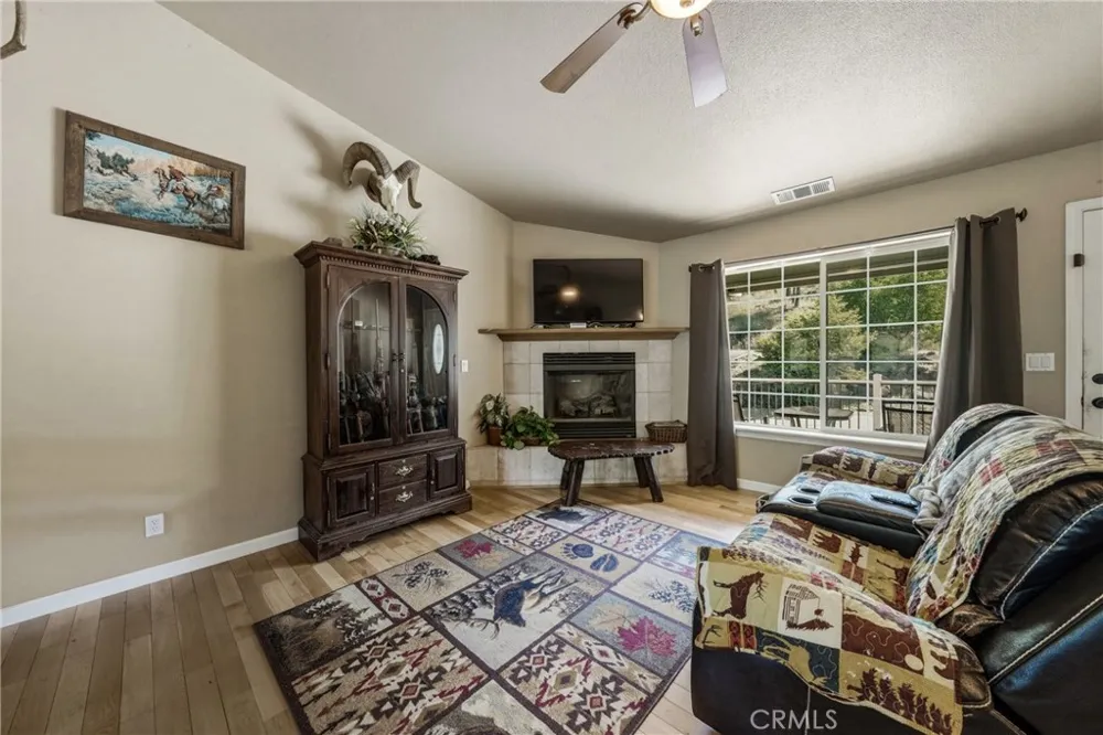 3409 Wolf Creek Clearlake Oaks, CA 95423