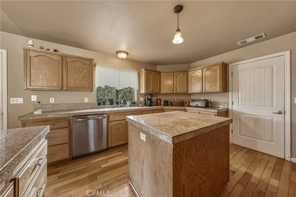 3409 Wolf Creek Clearlake Oaks, CA 95423