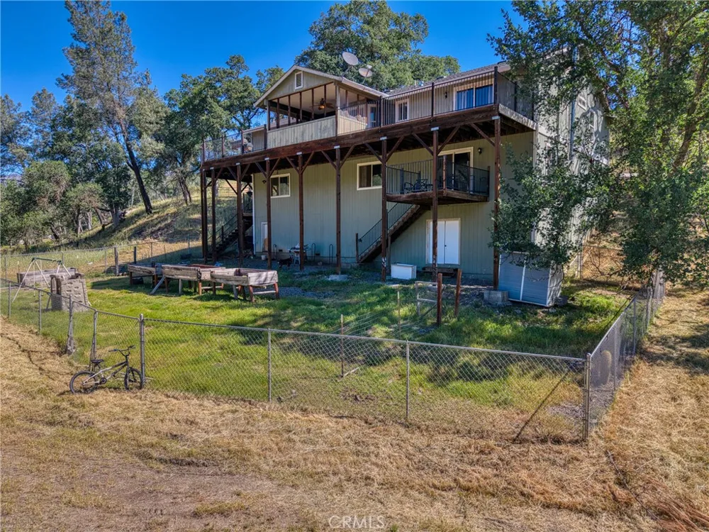 3409 Wolf Creek Clearlake Oaks, CA 95423