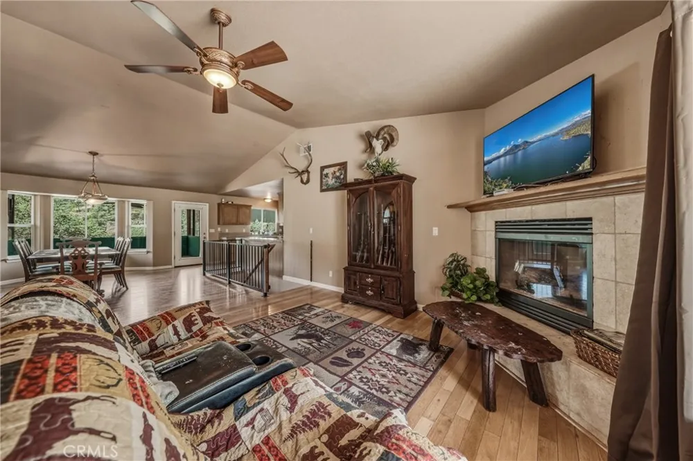 3409 Wolf Creek Clearlake Oaks, CA 95423