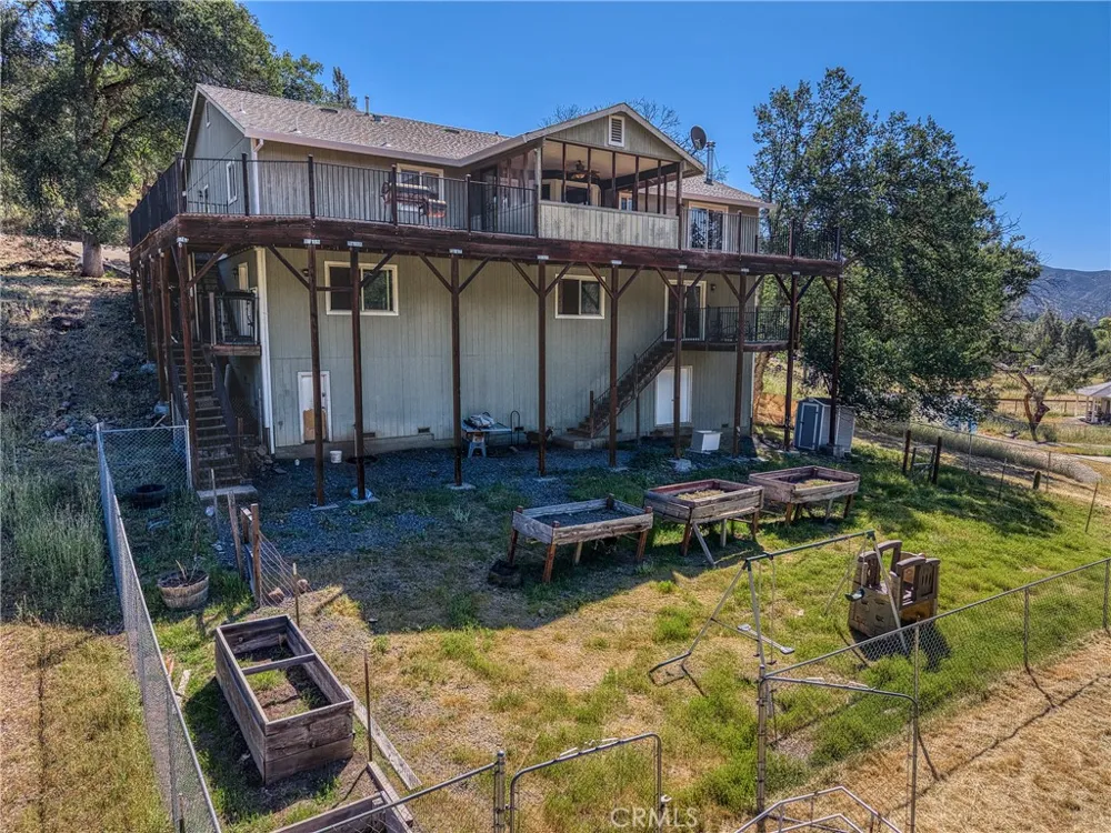 3409 Wolf Creek Clearlake Oaks, CA 95423