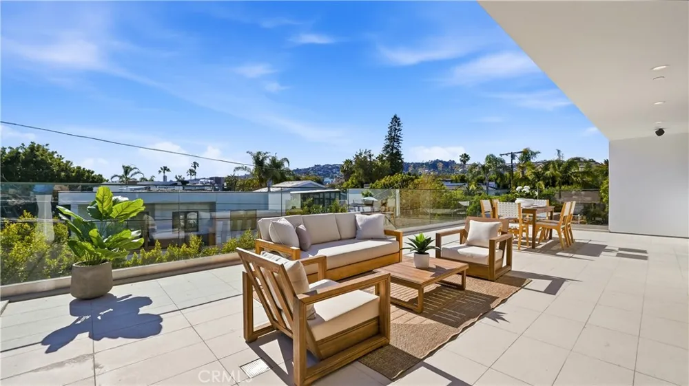 813 Genesee Avenue Los Angeles, CA 90046