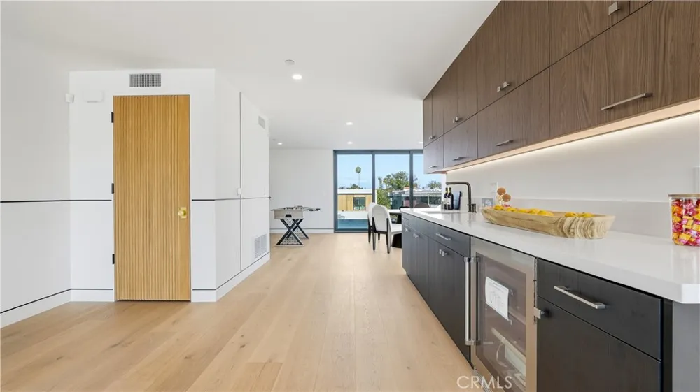 813 Genesee Avenue Los Angeles, CA 90046