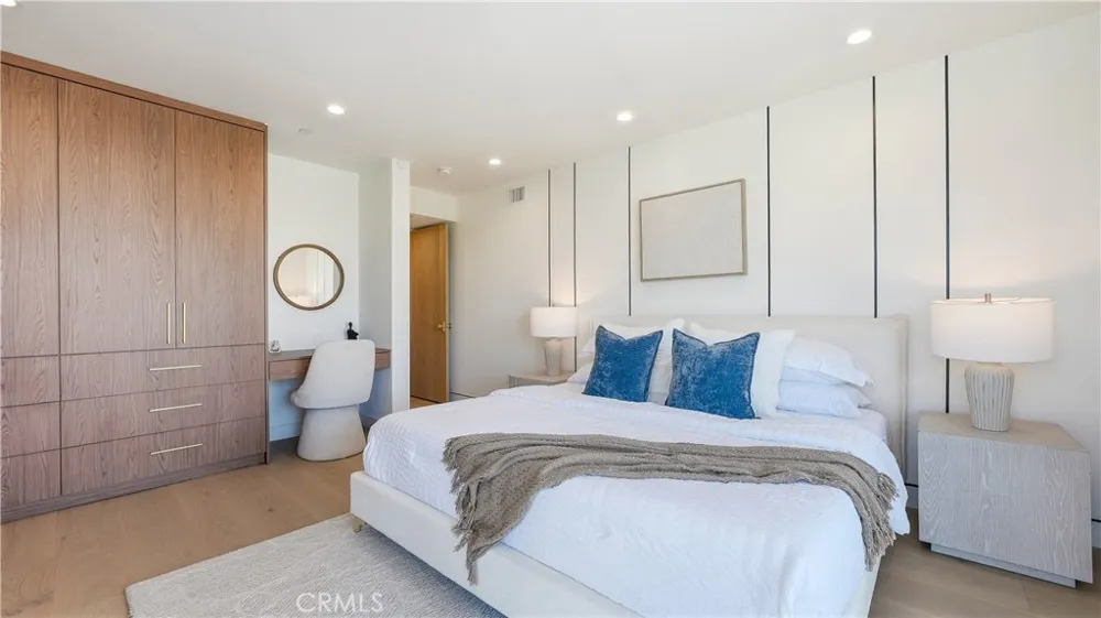 813 Genesee Avenue Los Angeles, CA 90046