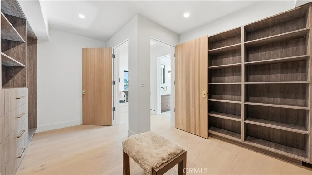 813 Genesee Avenue Los Angeles, CA 90046