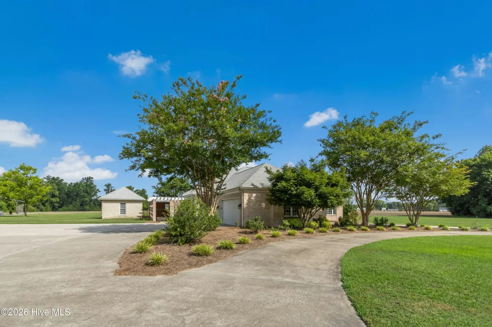 1380 Bear Trap Road Williamston, NC 27892