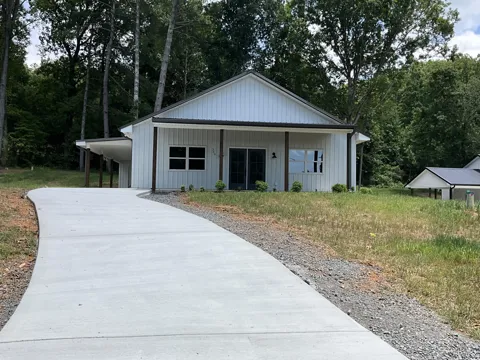 743 Lead Mine Valley Road SW