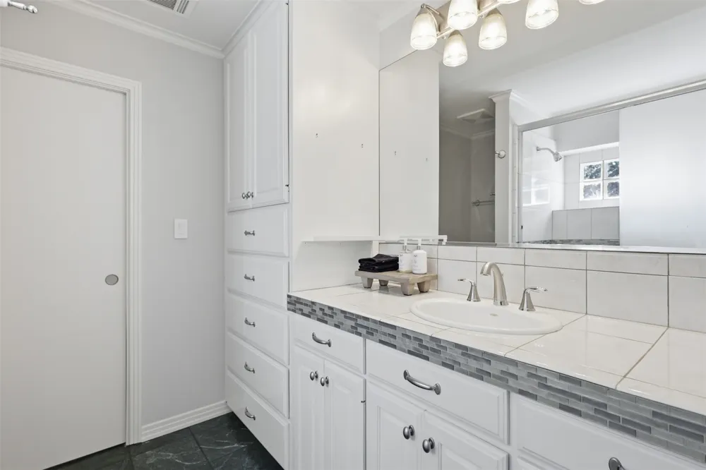 4329 Taos Road Dallas, TX 75209
