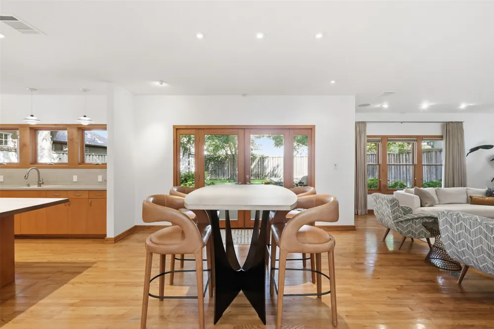 4329 Taos Road Dallas, TX 75209