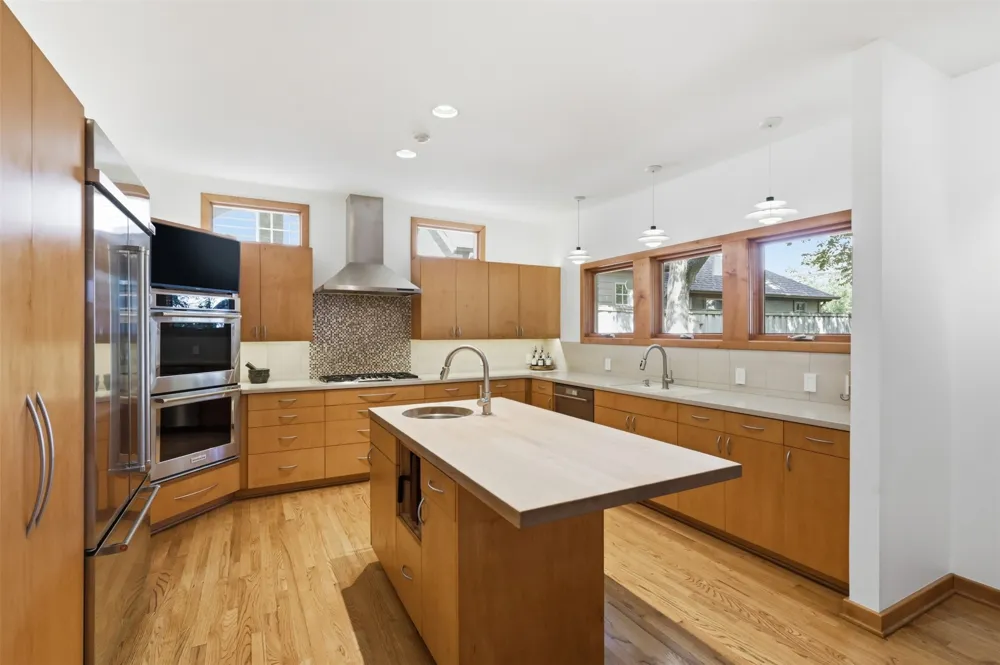4329 Taos Road Dallas, TX 75209