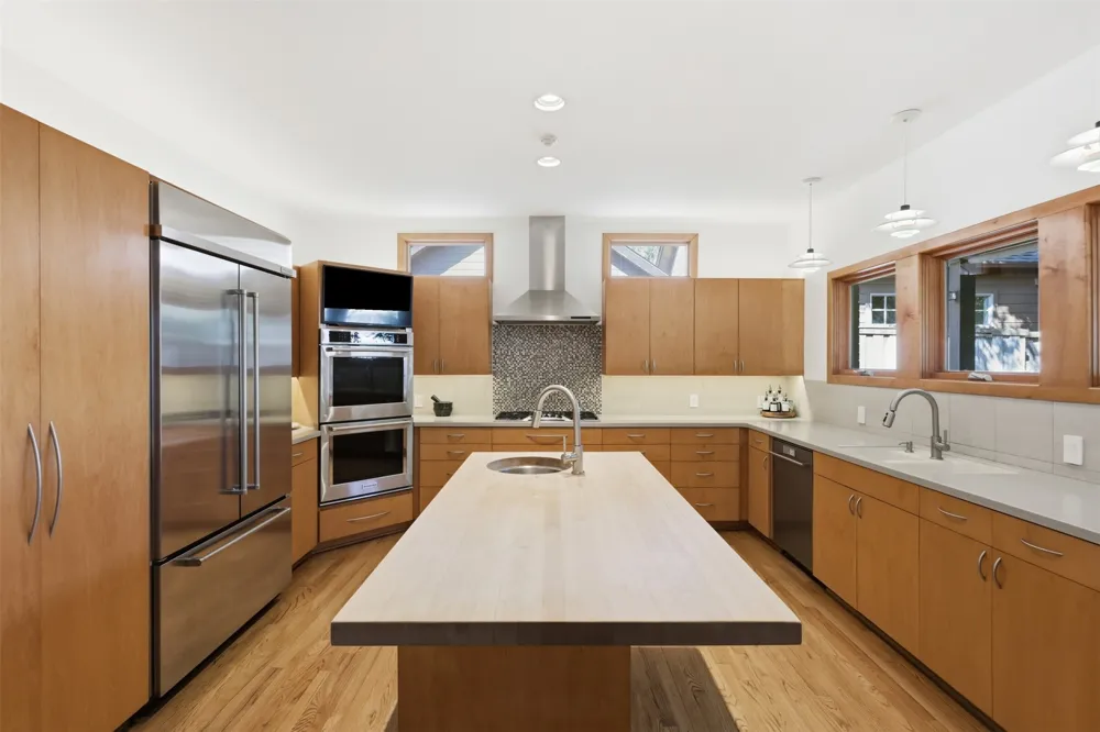 4329 Taos Road Dallas, TX 75209