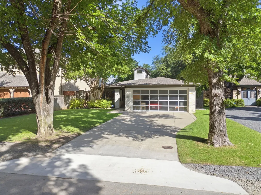 4329 Taos Road Dallas, TX 75209