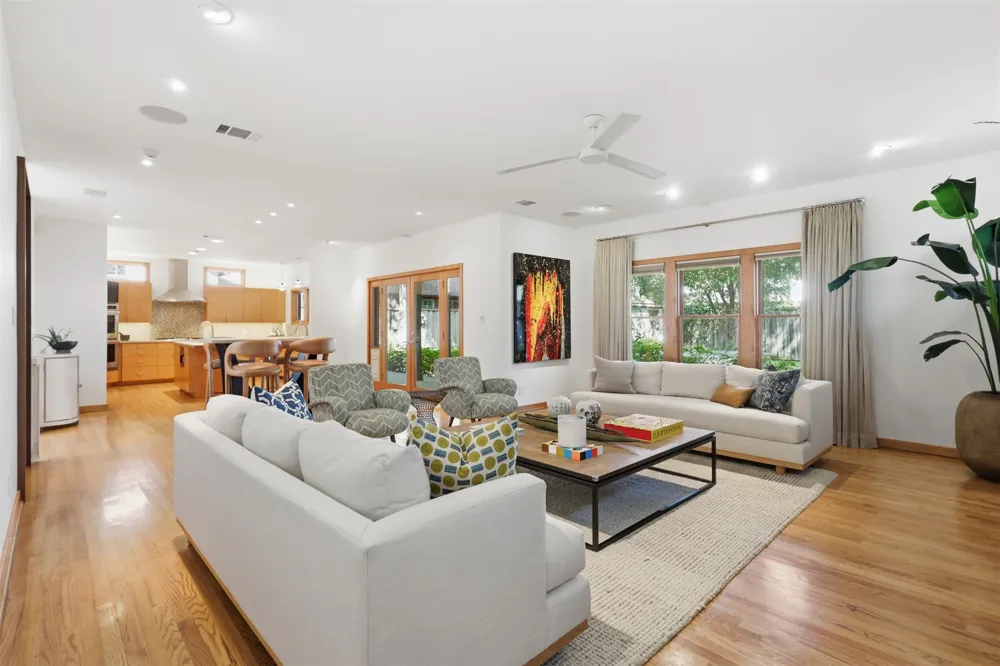 4329 Taos Road Dallas, TX 75209