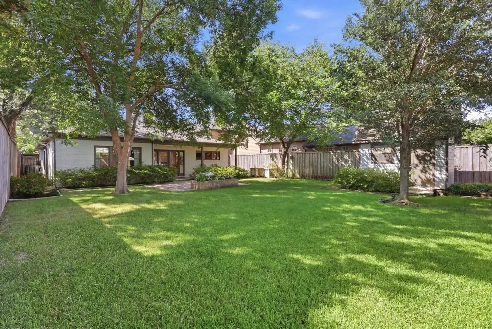4329 Taos Road Dallas, TX 75209