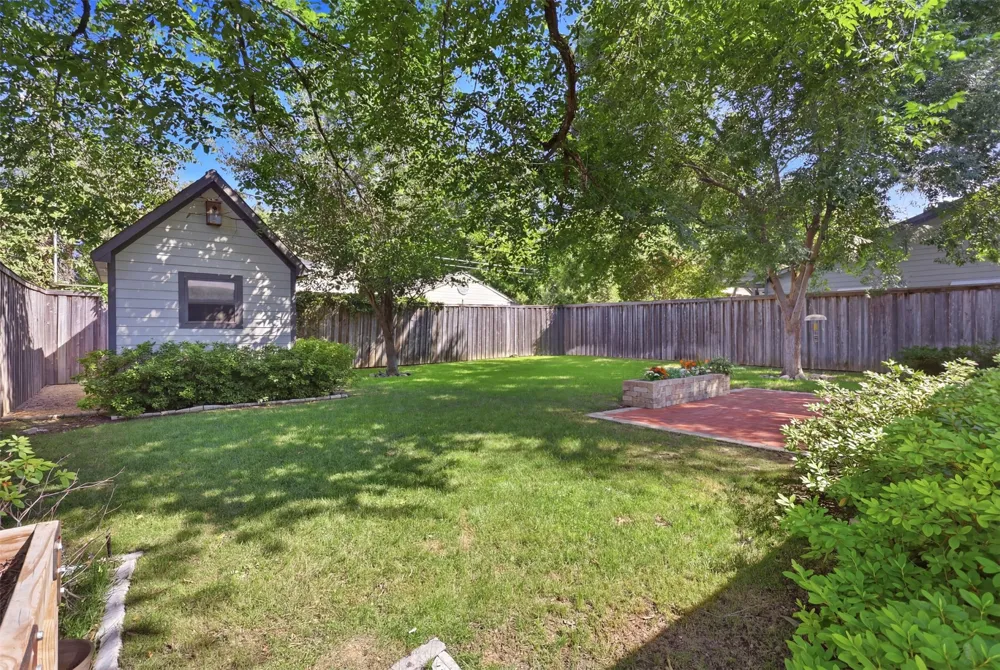 4329 Taos Road Dallas, TX 75209