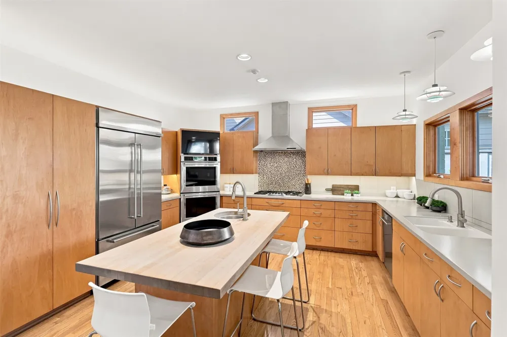 4329 Taos Road Dallas, TX 75209