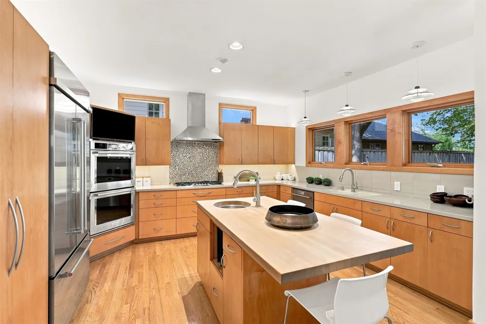 4329 Taos Road Dallas, TX 75209