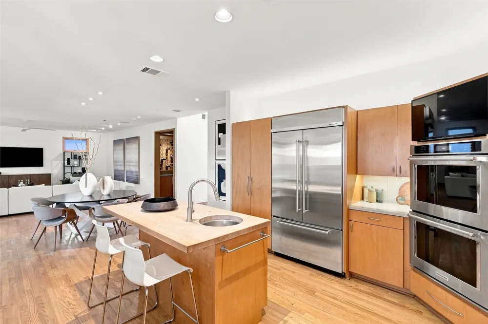 4329 Taos Road Dallas, TX 75209