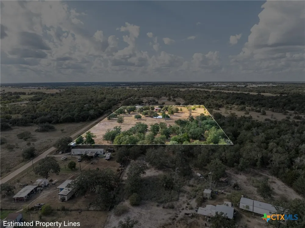 1102 Private Road 2332 Giddings, TX 78942