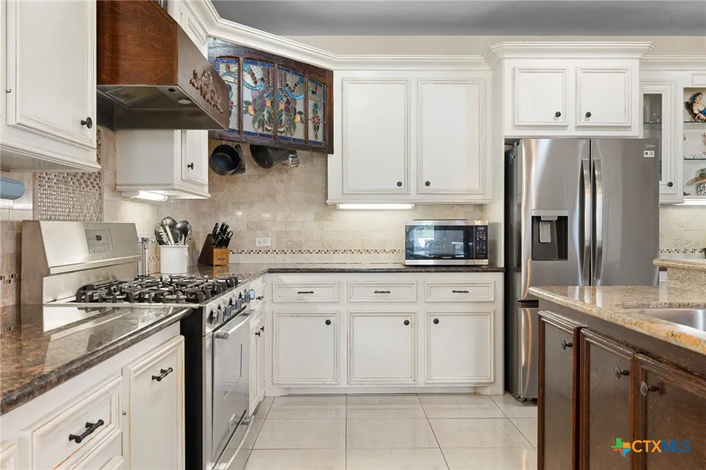 1102 Private Road 2332 Giddings, TX 78942