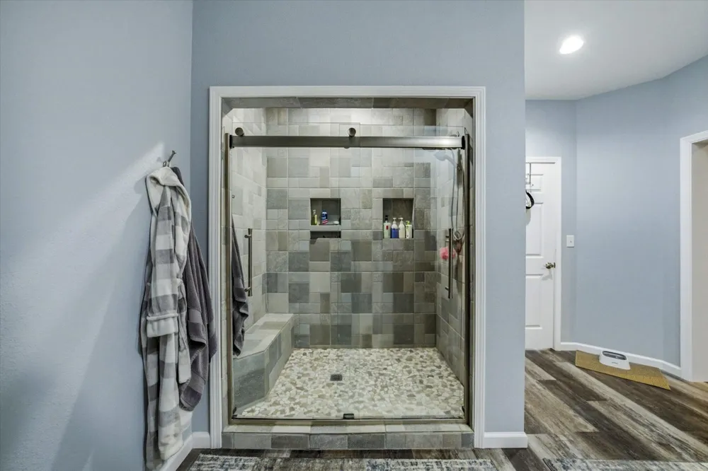 1971 Harbor Hills Dr Dandridge, TN 37725