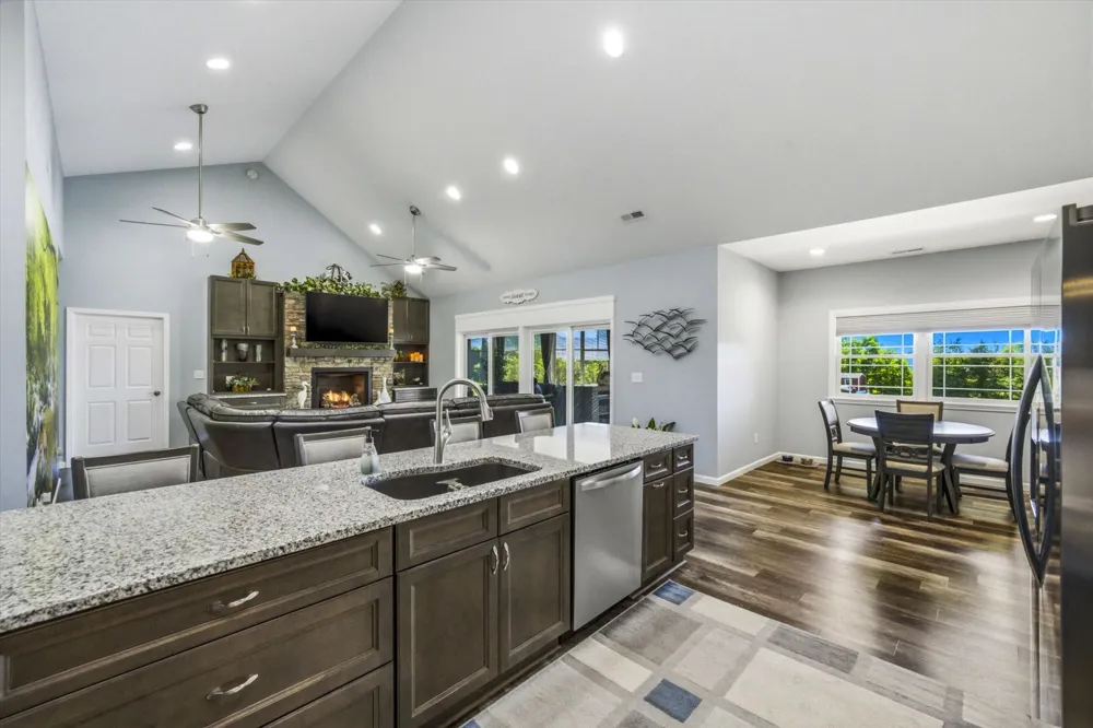 1971 Harbor Hills Dr Dandridge, TN 37725