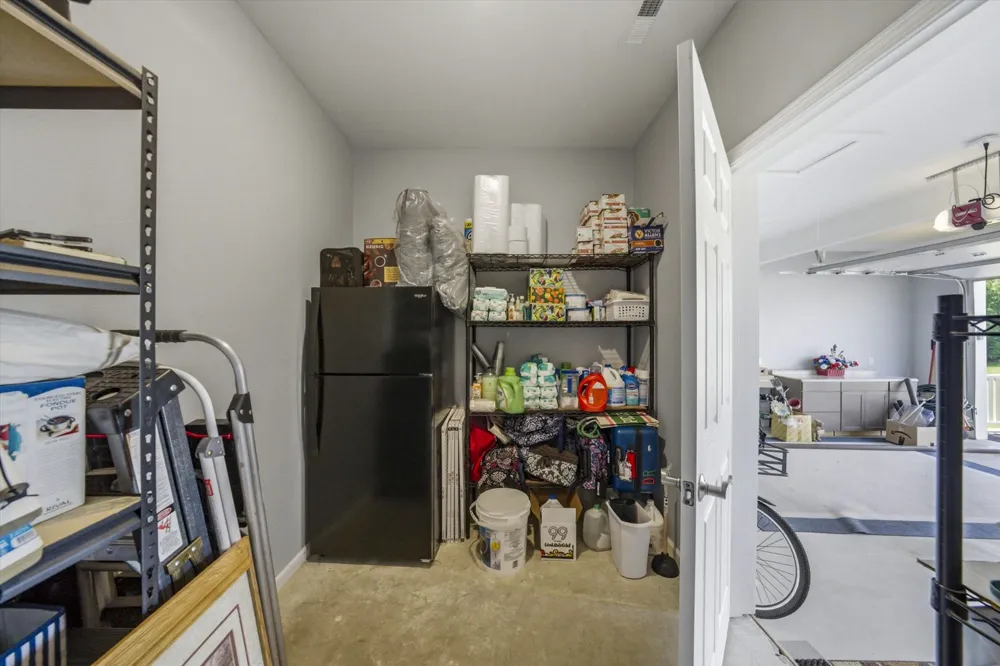 1971 Harbor Hills Dr Dandridge, TN 37725