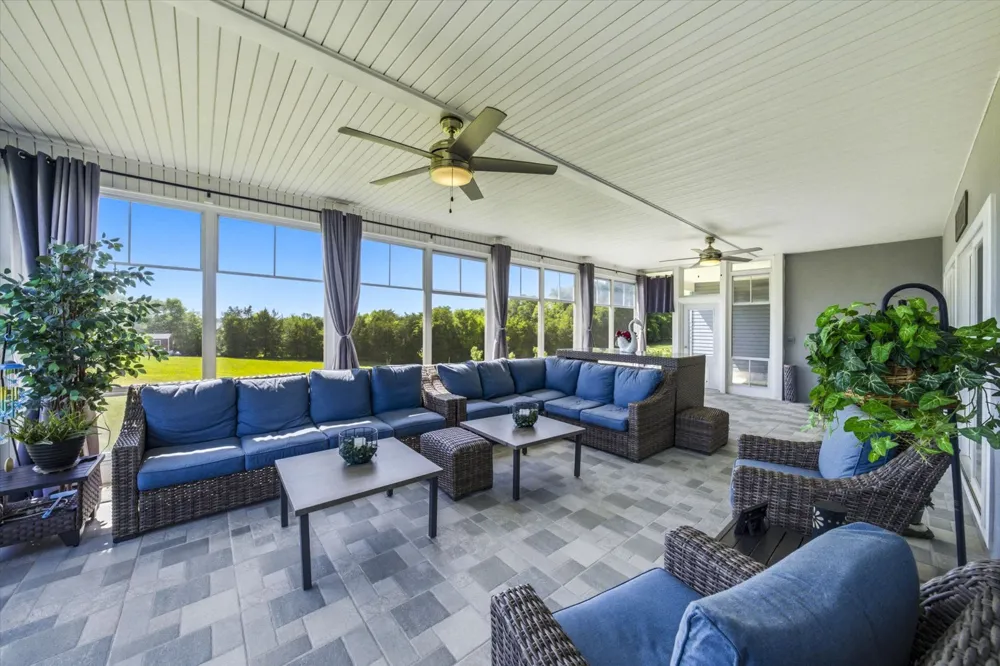 1971 Harbor Hills Dr Dandridge, TN 37725