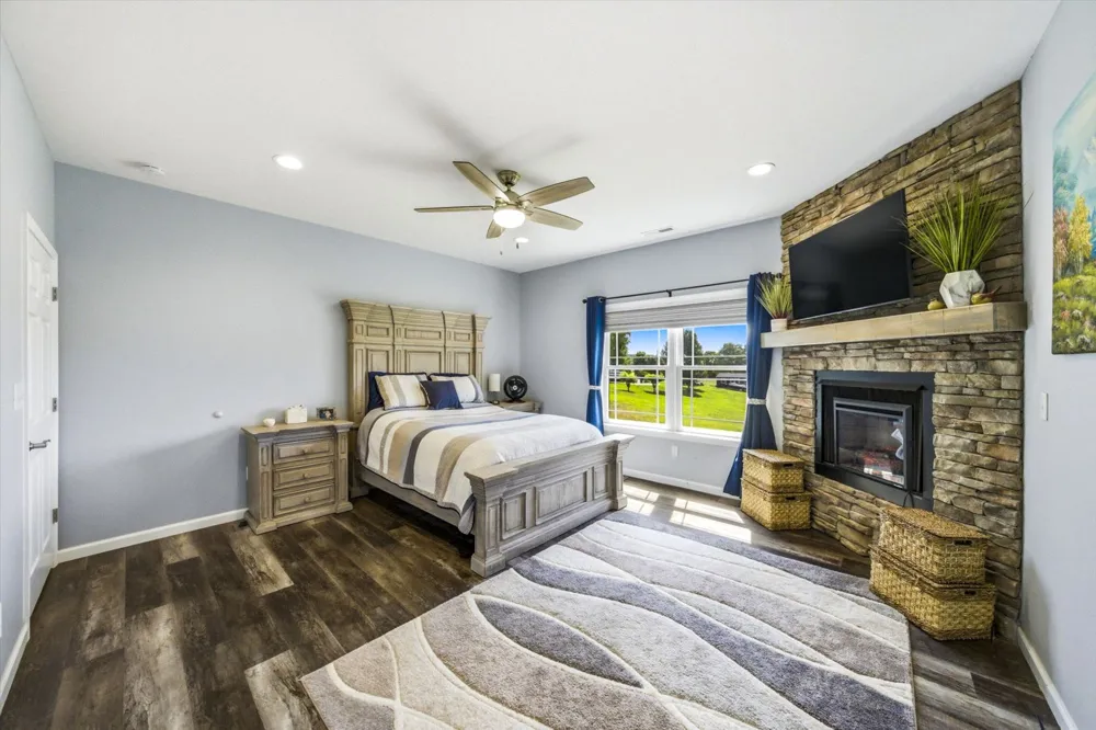 1971 Harbor Hills Dr Dandridge, TN 37725