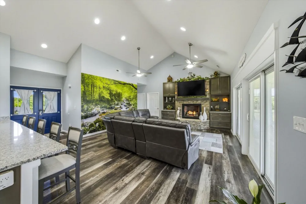 1971 Harbor Hills Dr Dandridge, TN 37725