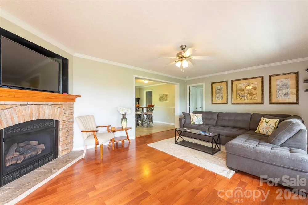 25 Inglescott Way Alexander, NC 28701