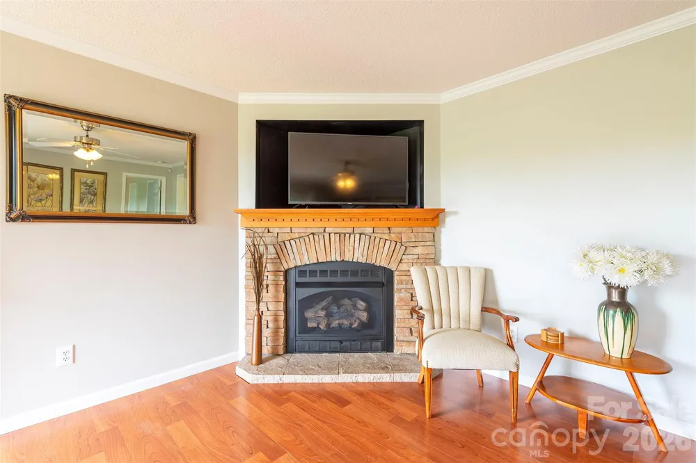 25 Inglescott Way Alexander, NC 28701