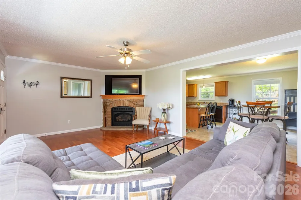 25 Inglescott Way Alexander, NC 28701