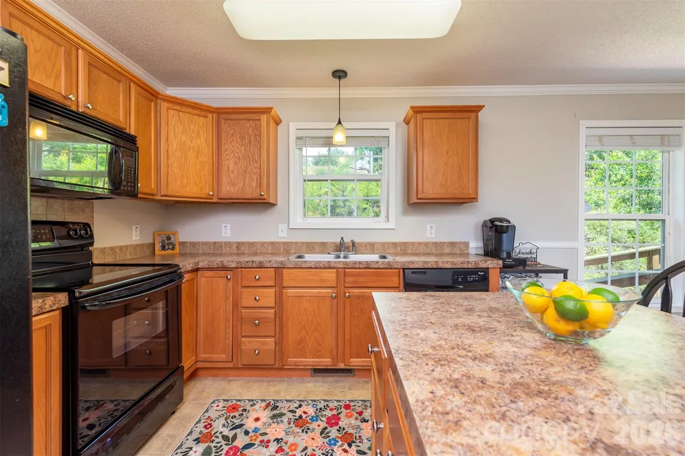 25 Inglescott Way Alexander, NC 28701