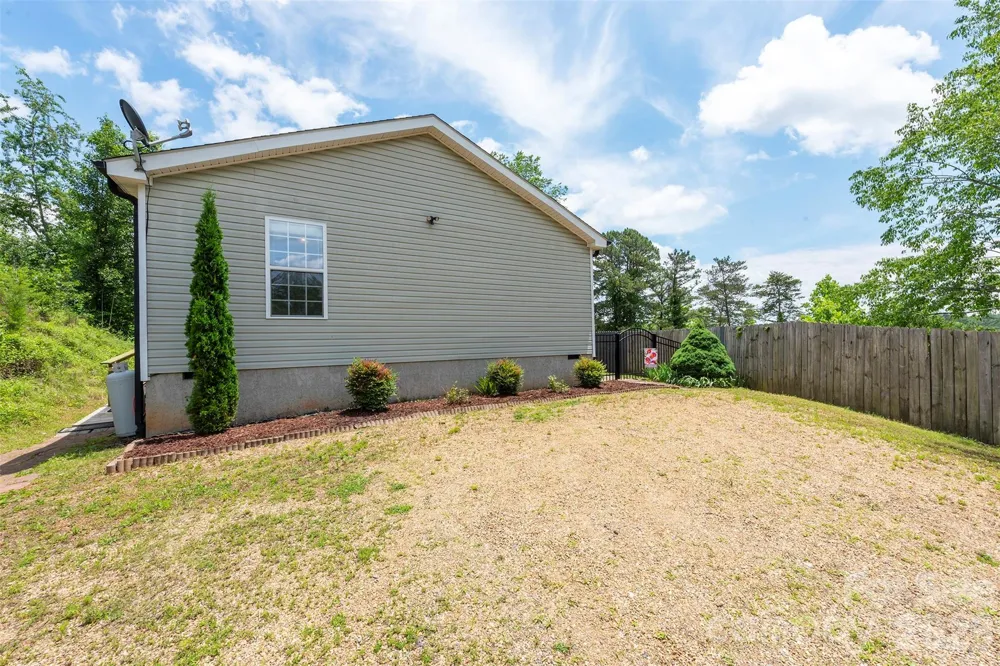 25 Inglescott Way Alexander, NC 28701