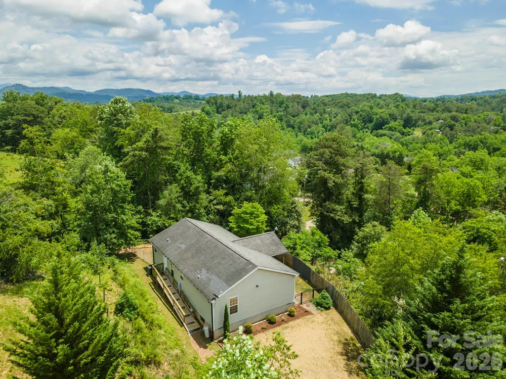 25 Inglescott Way Alexander, NC 28701