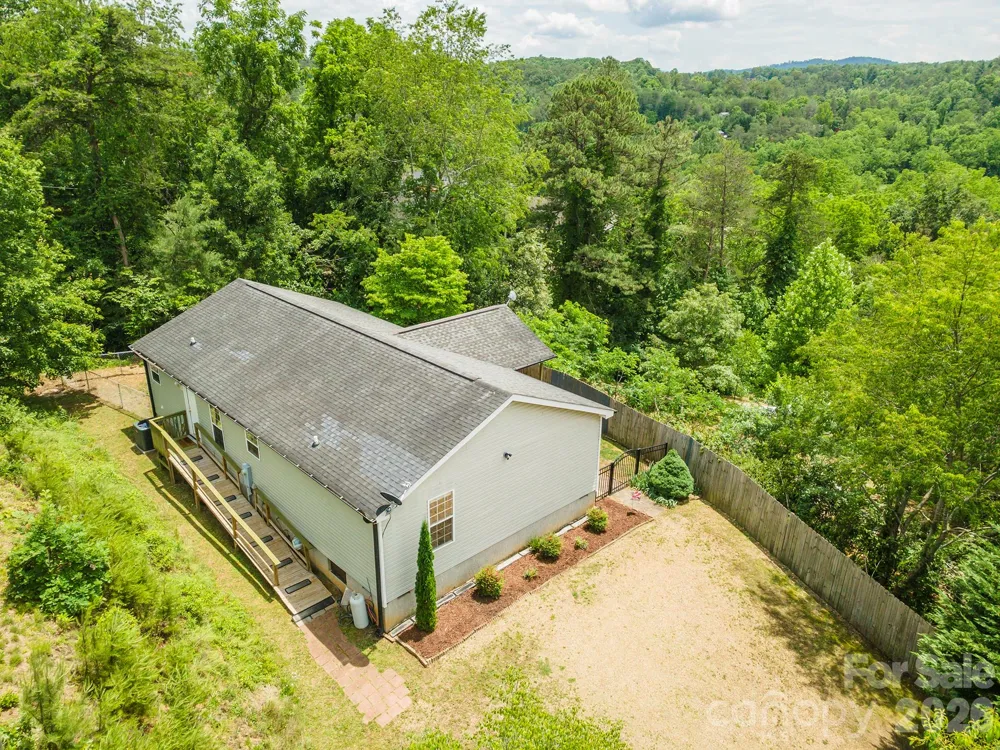 25 Inglescott Way Alexander, NC 28701
