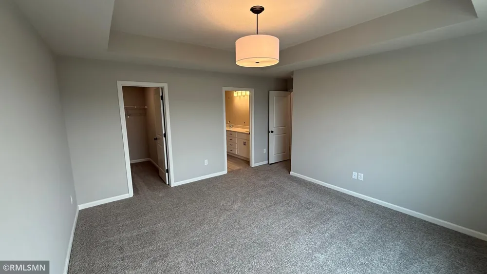 1667 Meadows Drive East Bethel, MN 55011