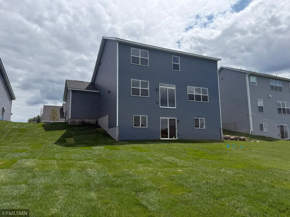 1667 Meadows Drive East Bethel, MN 55011