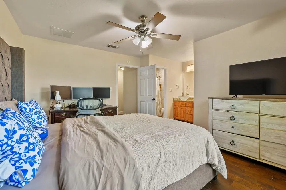 315 Preston Glen Gunter, TX 75058