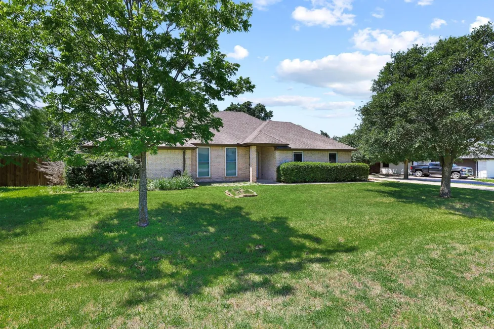 315 Preston Glen Gunter, TX 75058
