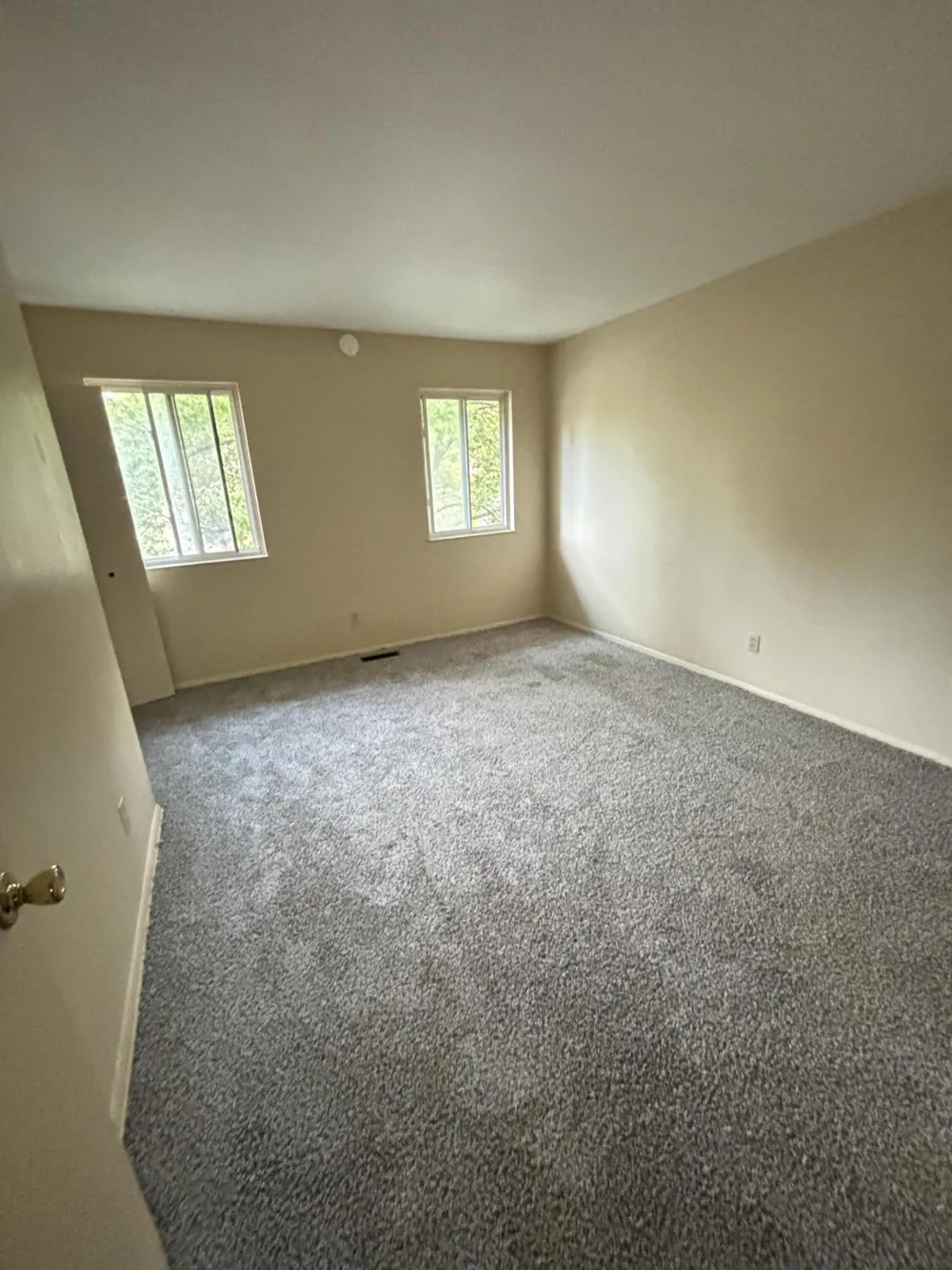 3647 Kenbrooke Court Kalamazoo, MI 49006