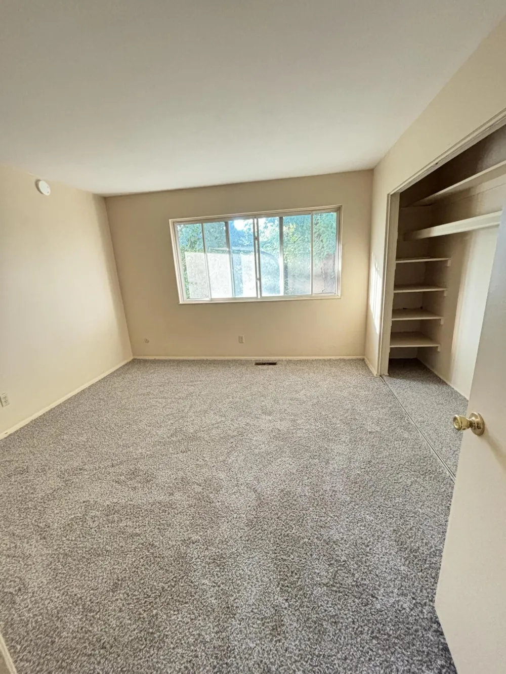 3647 Kenbrooke Court Kalamazoo, MI 49006
