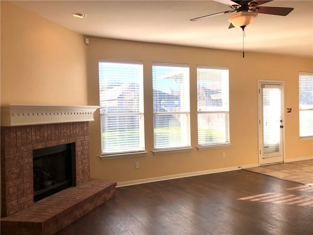 20625 Farm Pond Lane Pflugerville, TX 78660