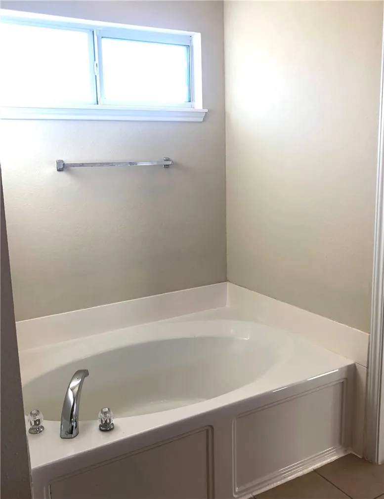 20625 Farm Pond Lane Pflugerville, TX 78660