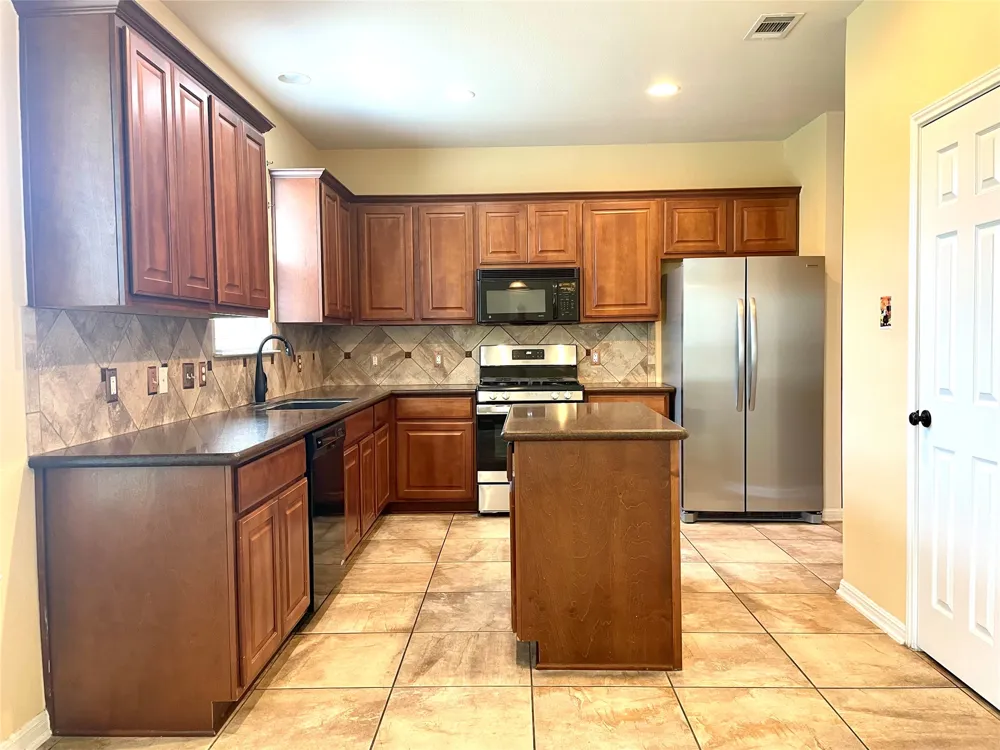 20625 Farm Pond Lane Pflugerville, TX 78660