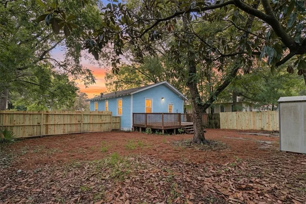 812 E 33rd Street Savannah, GA 31401