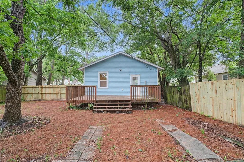 812 E 33rd Street Savannah, GA 31401