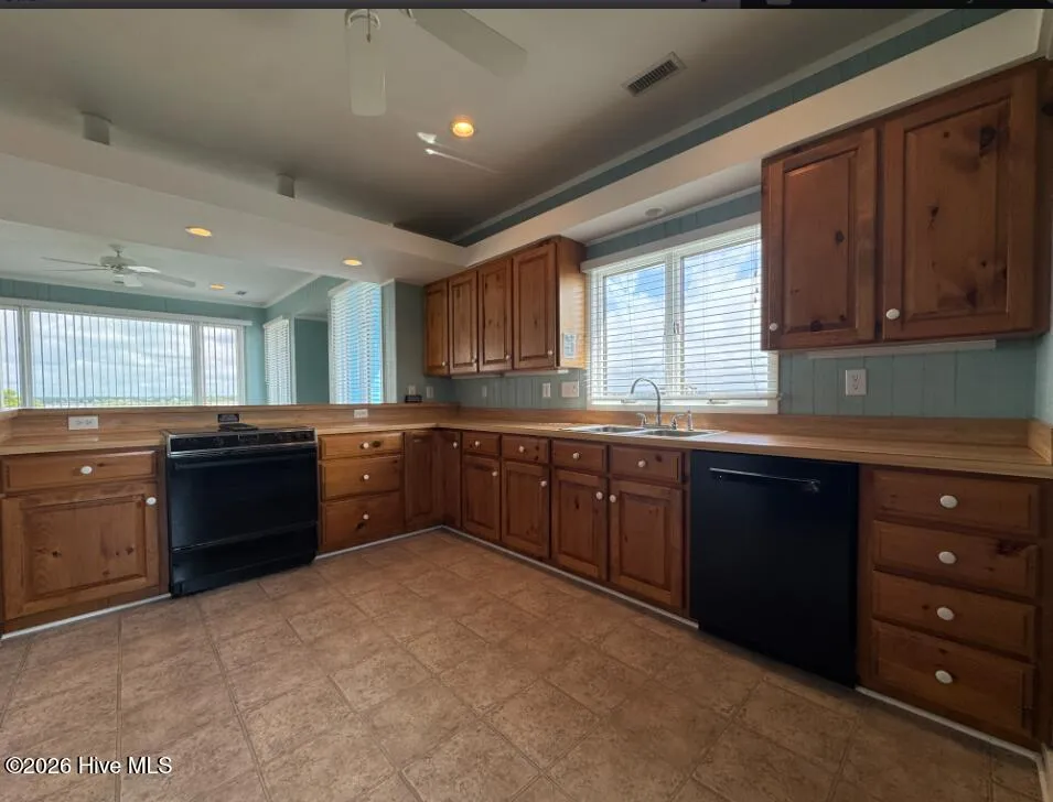 1154 Monroe Lane Holly Ridge, NC 28445